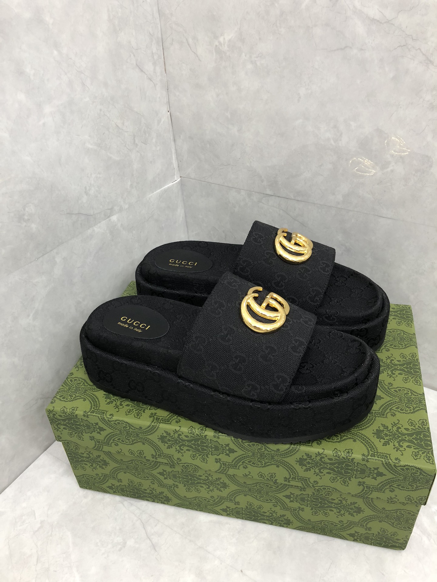TOP GUCCI G*G Giant Platform Slides - 3 Color