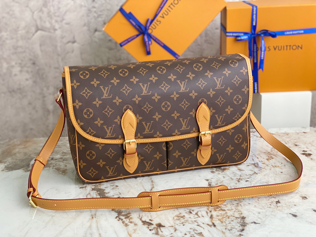 TOP Louis Vuitton LV Boulogne Bag 37*23*12.5cm - Brown