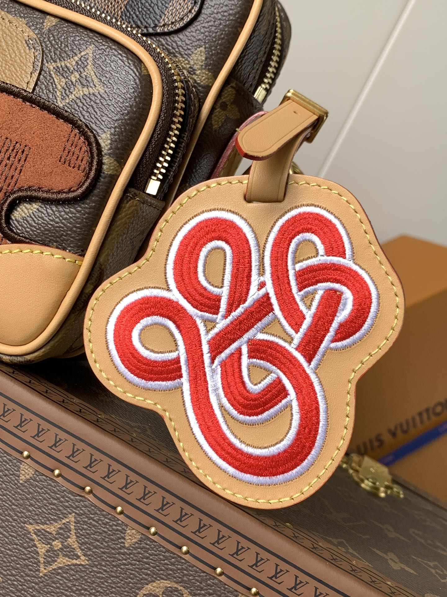 TOP Louis Vuitton LV  Monogram Landscape Nil Handbag 25x17.5x11cm - Brown