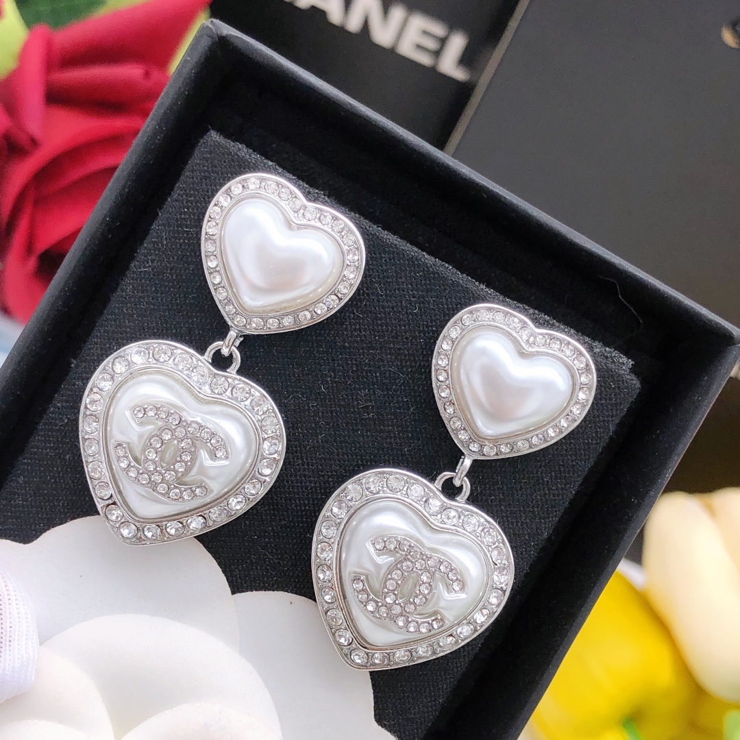 TOP CHANEL Earrings - Sliver