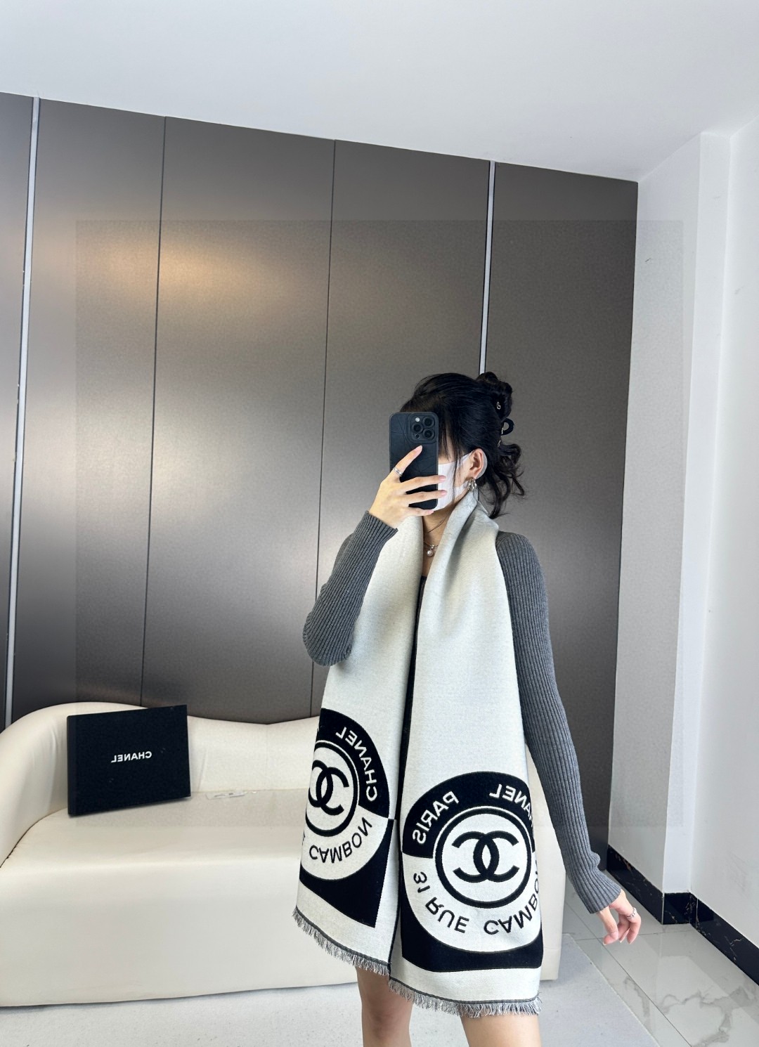 TOP Chanel Cashmere Scarf 43 x 204 cm - 2 Colors