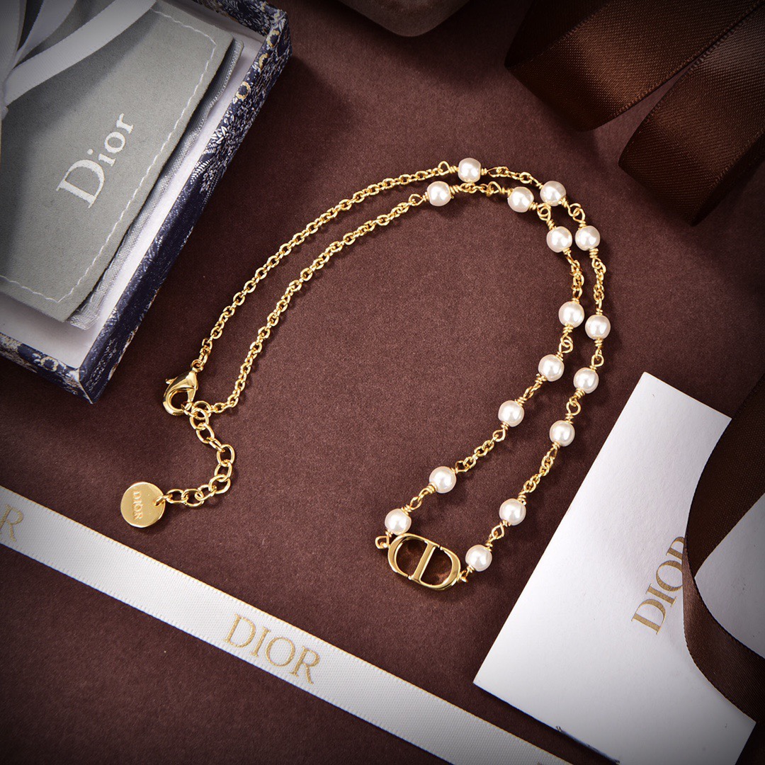 TOP Christian Dior CD pearl necklace