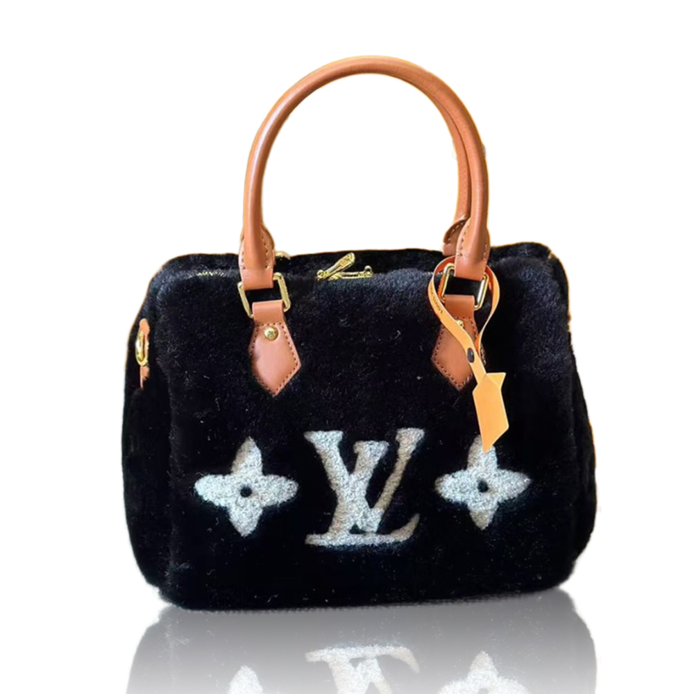 Louis Vuitton wool lamb bag (10A Mirror Version)
