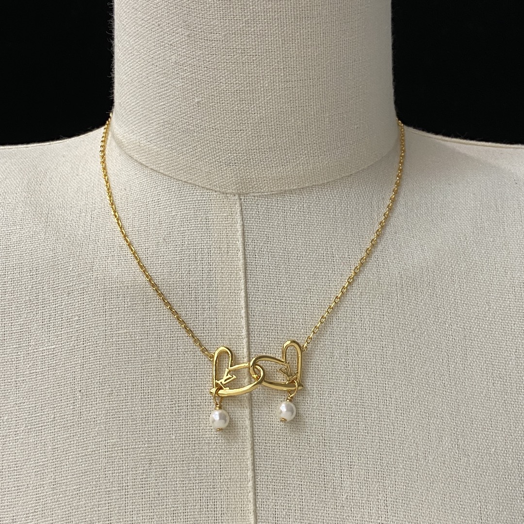 TOP Louis Vuitton LV Necklace - 2 Colors