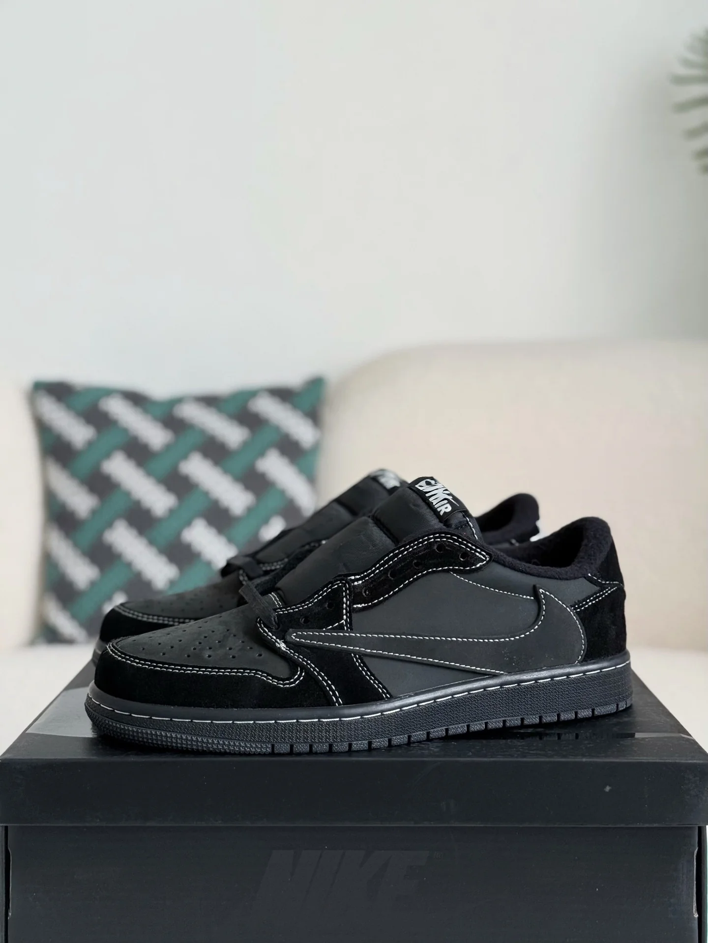 AAAShose Men Women Travis Scott x Air Jordan 1 Low OG Black Phantom Casual Shoes