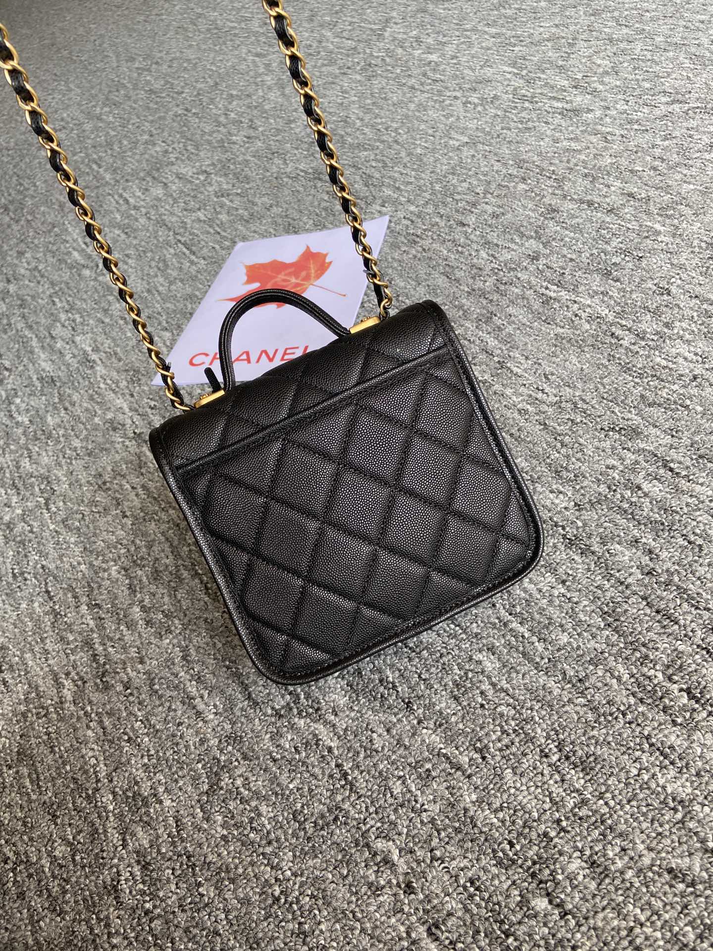 TOP CHANEL 22k Flap Bag 17x20.5x6cm/25x21.5x7cm - GHW - Black