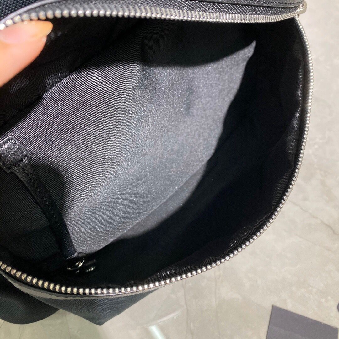 TOP Yves Saint Laurent YSL Canvas City Backpack - Black