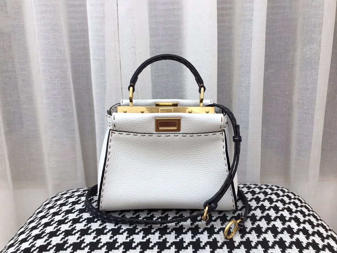 TOP FENDI Peekaboo Bag 23×12×18cm - White