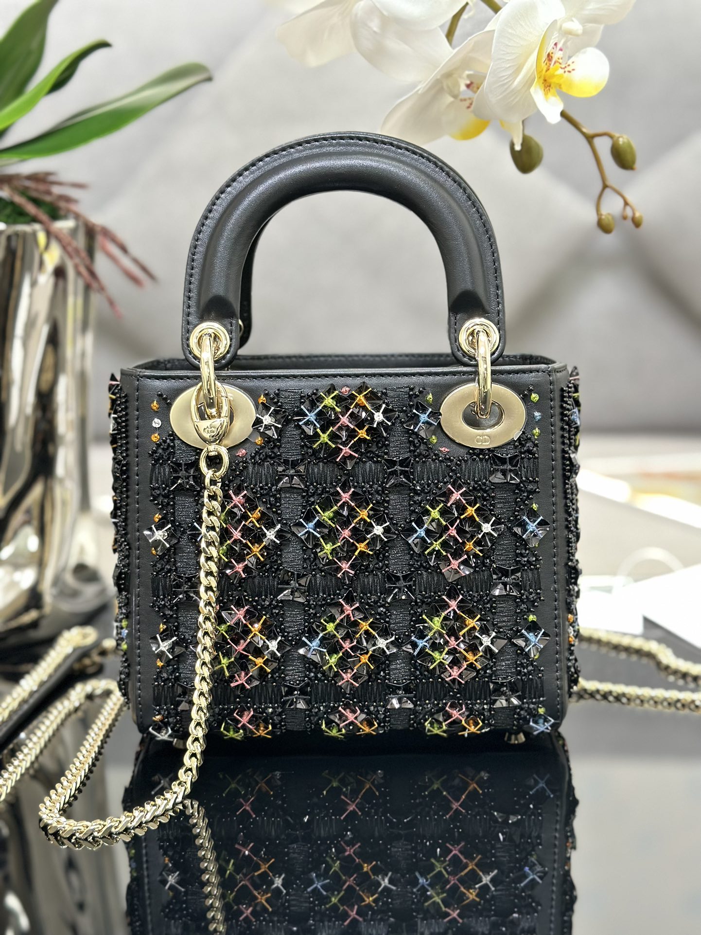 TOP Christian Dior Three Embroidered Black Beads Lady Christian Dior Bags 17*15*7 cm - Black