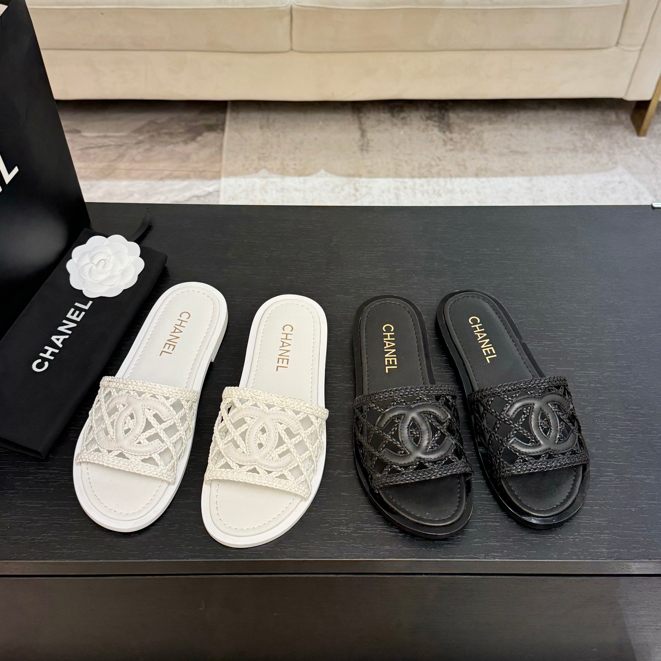 TOP CHANEL Slippers - 2 Colors