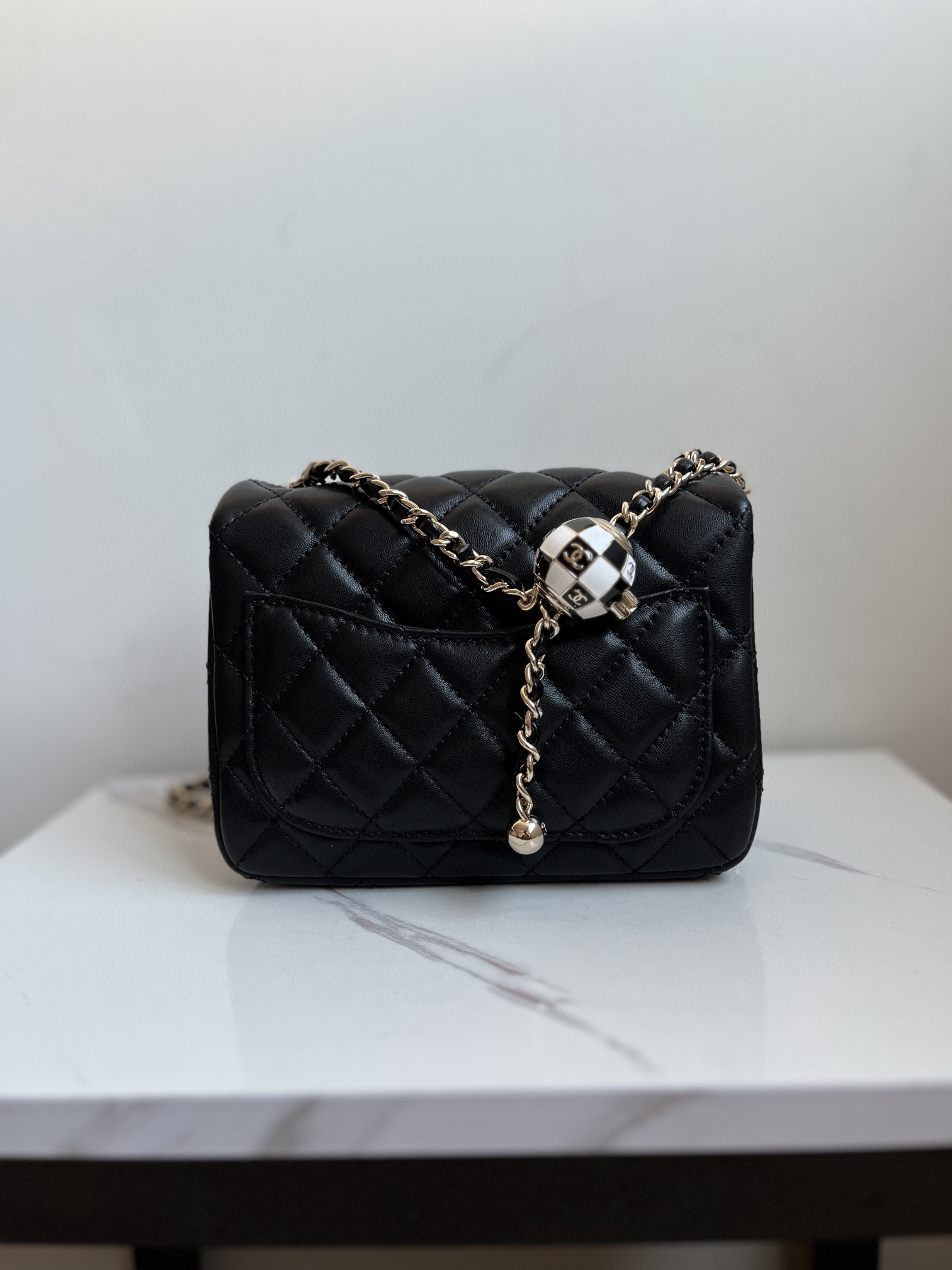 TOP CHANEL Lambskin Flap Bag 18×13×7cm - Black&SHW
