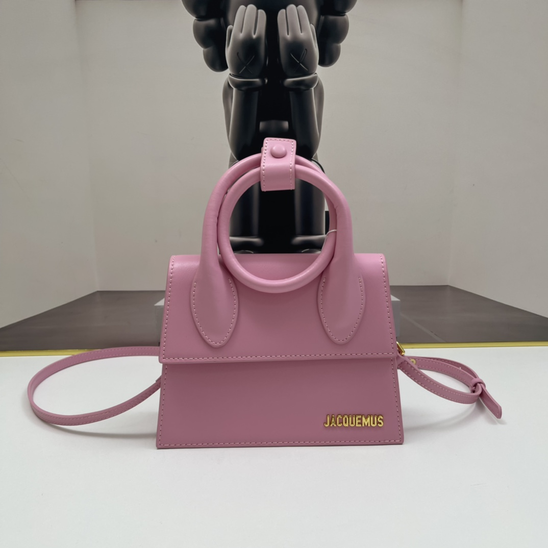 Jacquemus Cowhide Handbag(Replica)