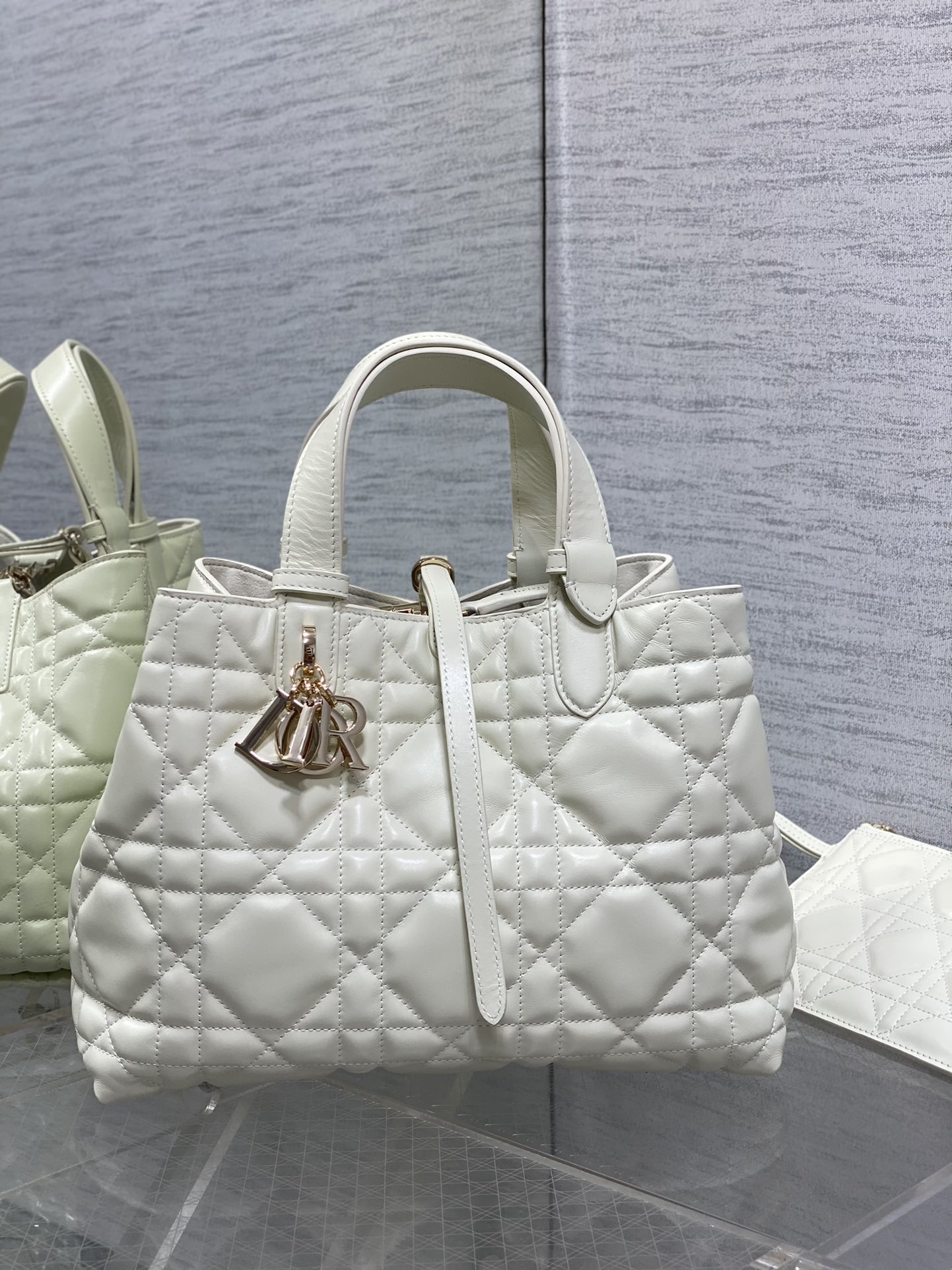 TOP Christian Dior Cowhide Medium Toujours Handbag 28.5*19*21cm - 3 Colors - CD Lock Letter D Knob