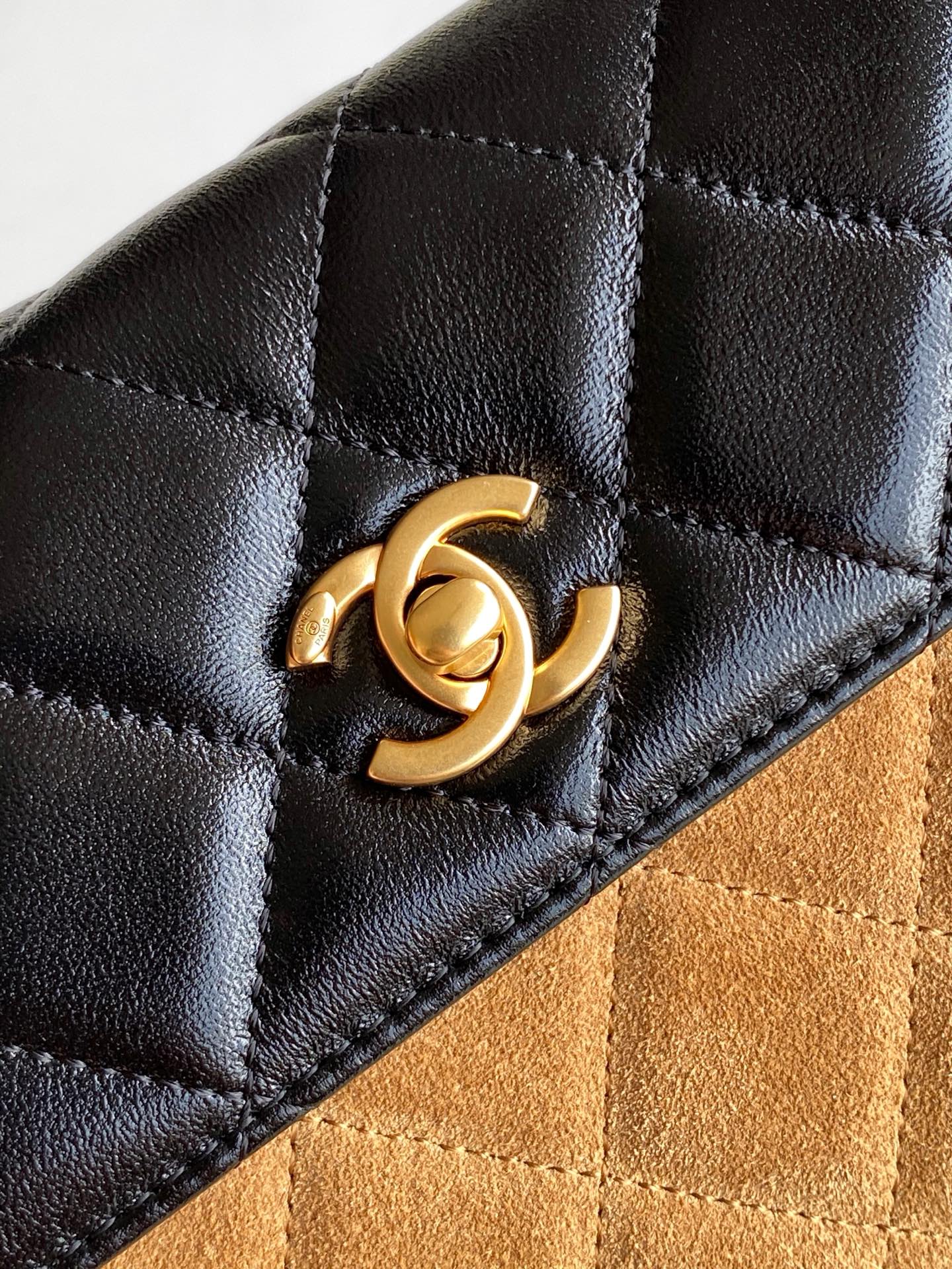 TOP CHANEL Suede Bag  11.5-19.5-5 cm - Brown