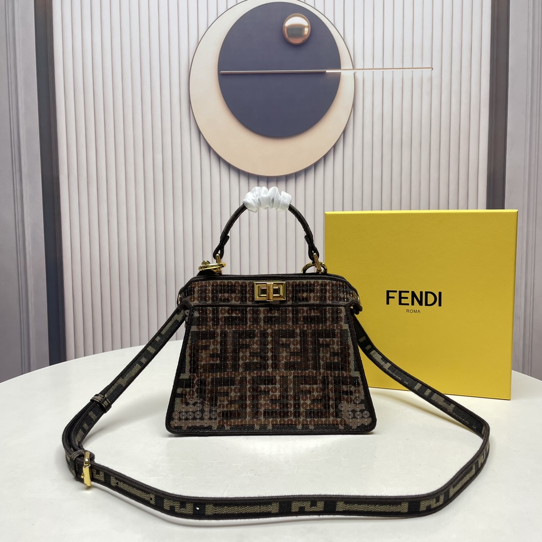 TOP FENDI Peekabooold Flower Bead Embroidered Kitten Handbag