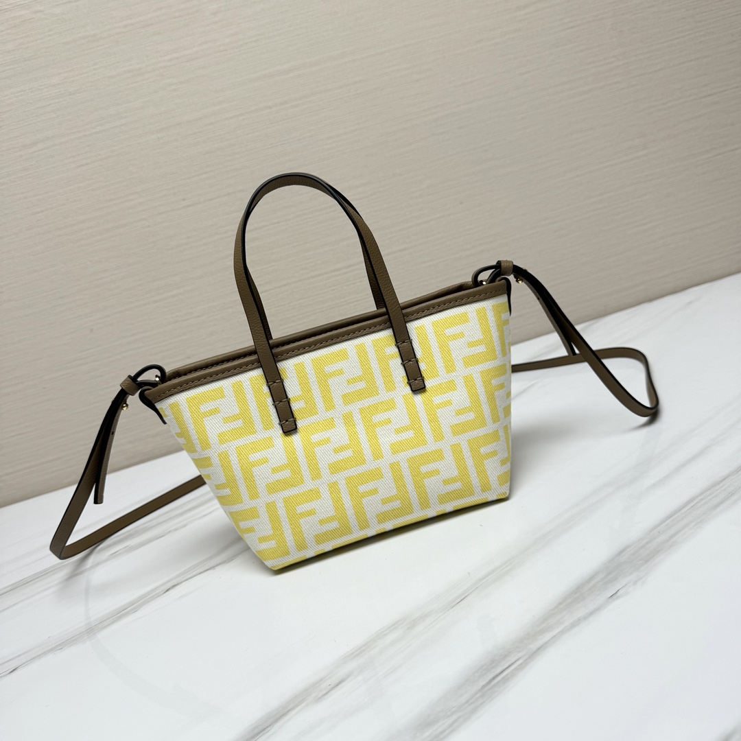 TOP FENDI Roll Bag 23x19.5x15cm - 4 Color