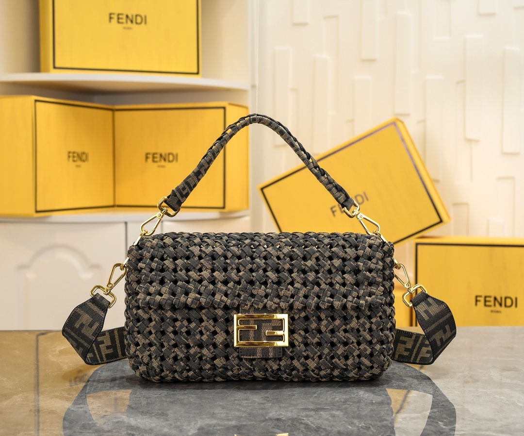 TOP FENDI Presbyopia Braided Baguette Bag - Two Colors