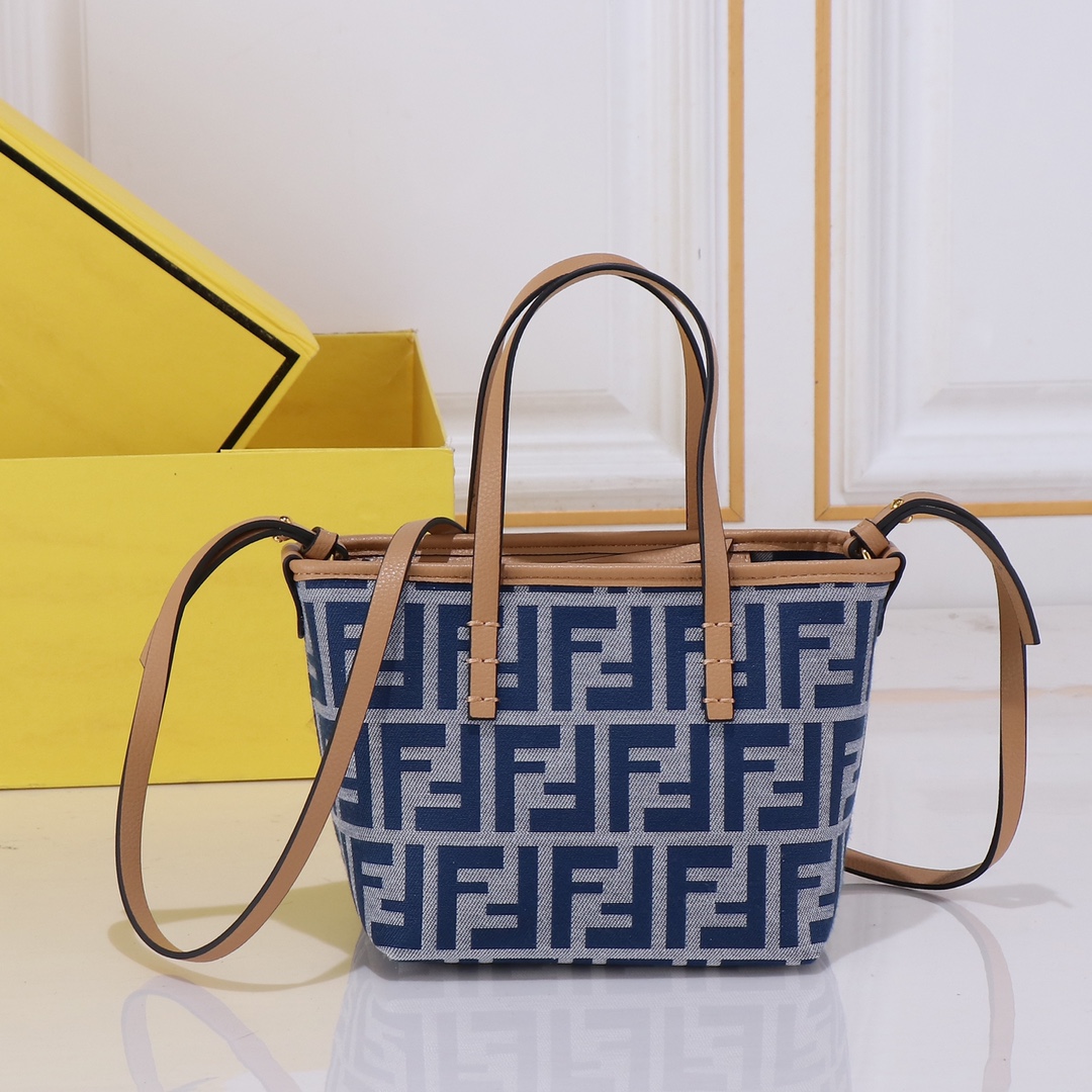 TOP FENDI Roll Bag Mini 15.5×13×11cm - 2 Color