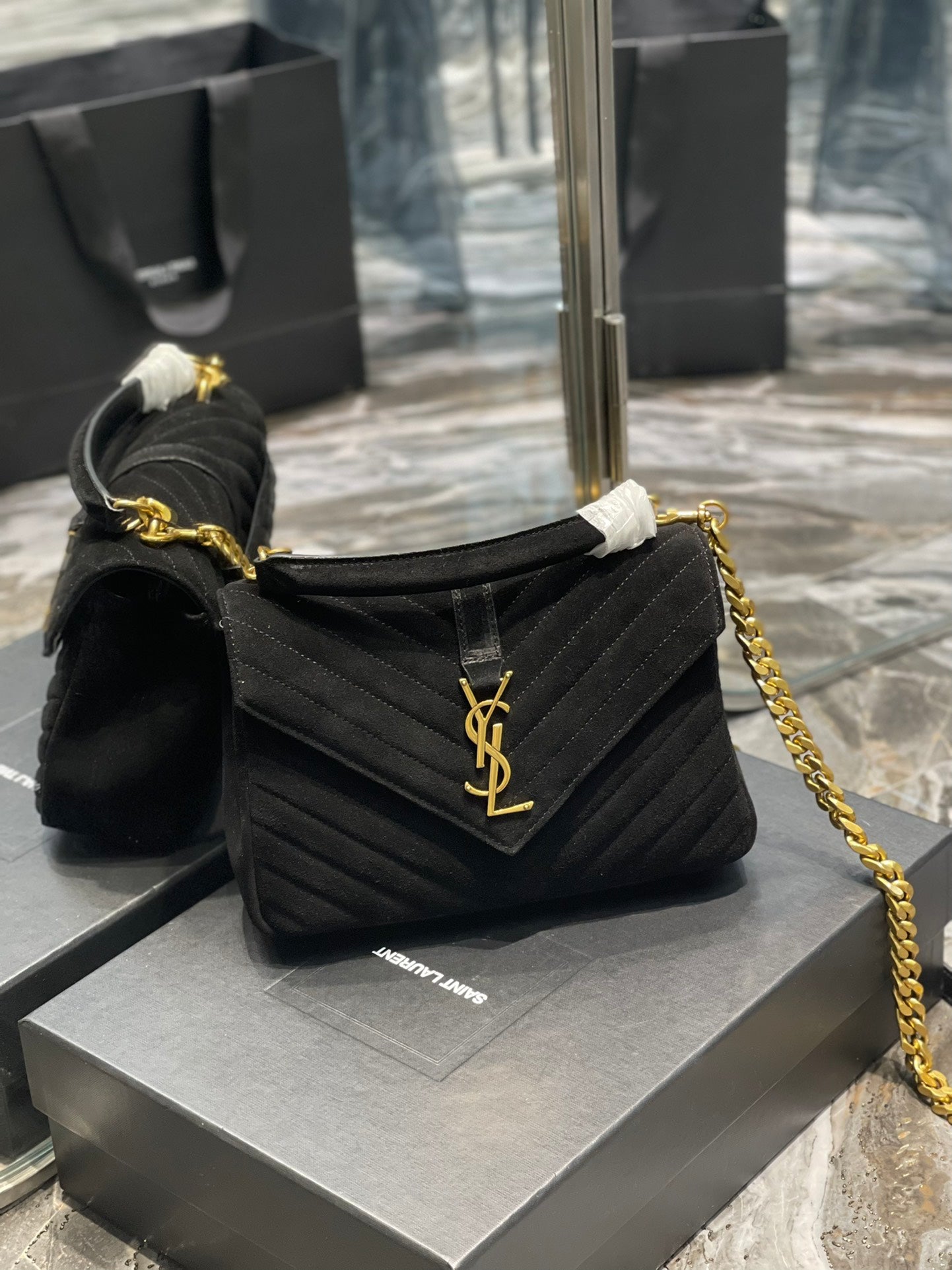 TOP Yves Saint Laurent YSL College Suede Small Bag - Black
