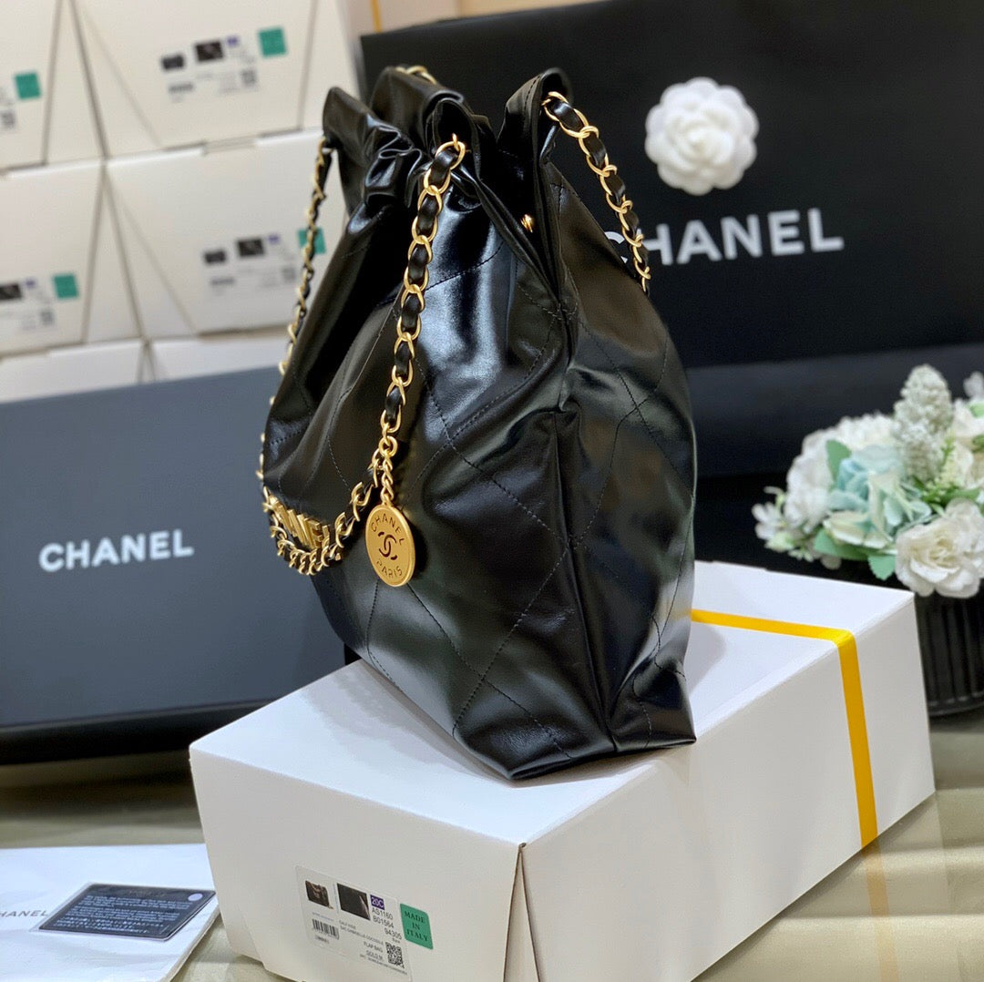 TOP CHANEL 22 Bag Small 35cm - Black & GHW