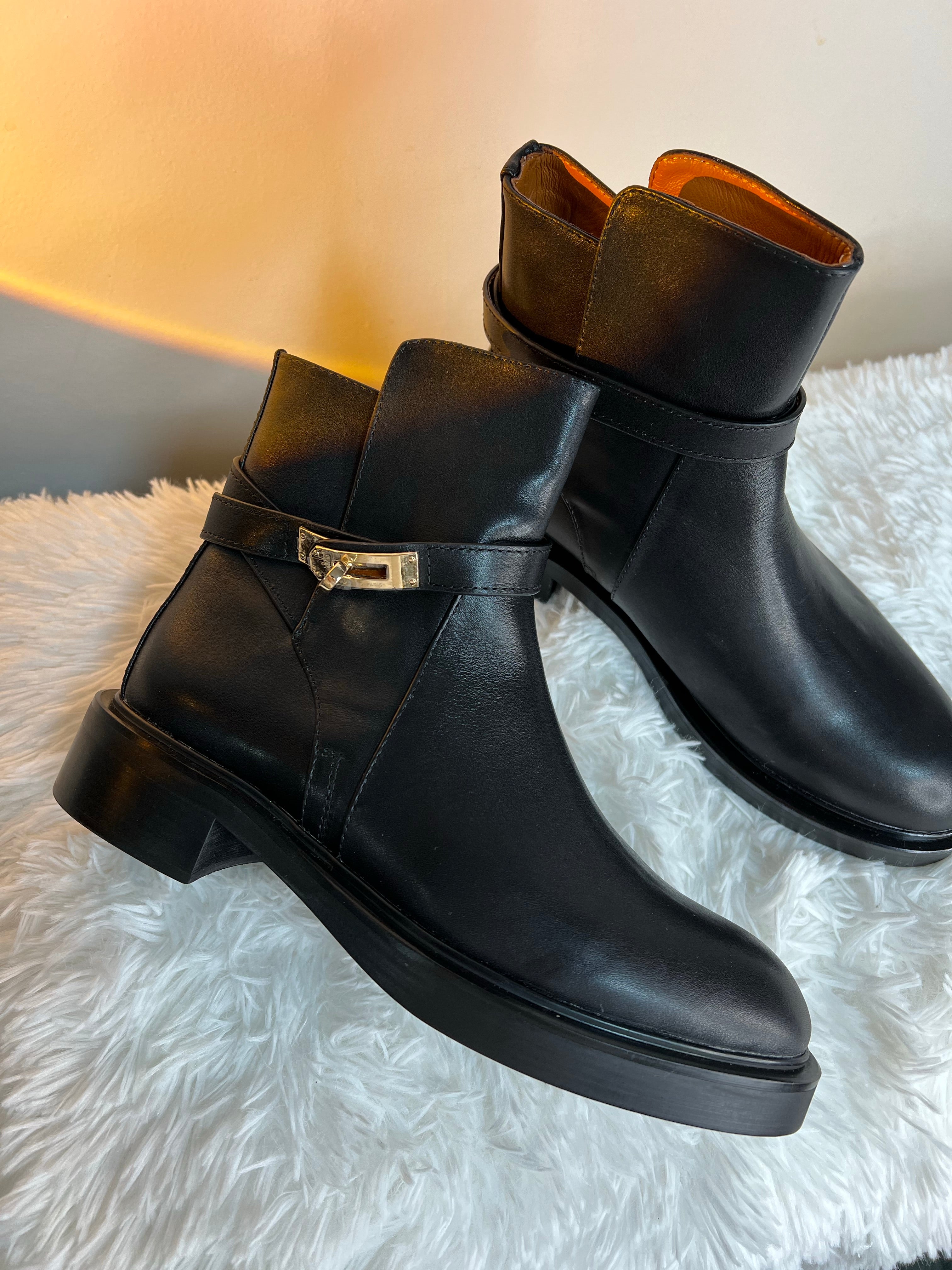 TOP HERMES Veo Ankle Boots - Black & GHW