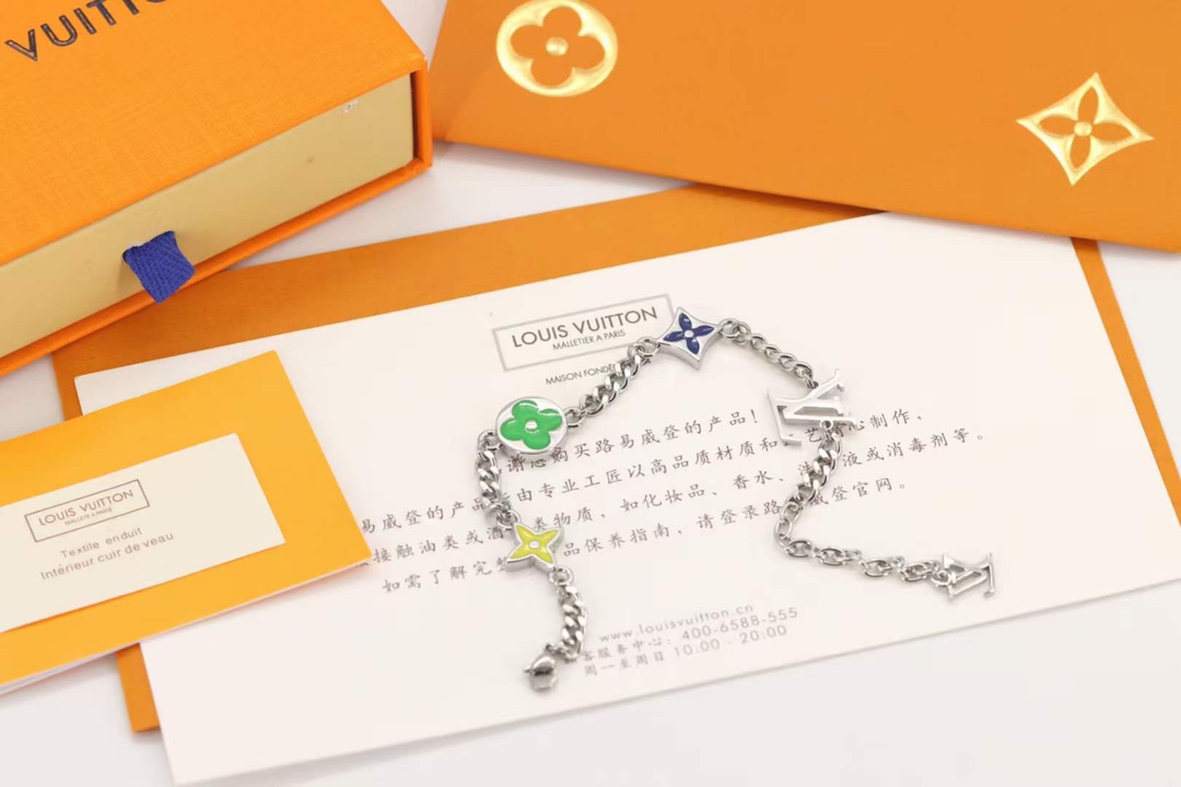 Louis Vuitton Sunrise Flower bracelet