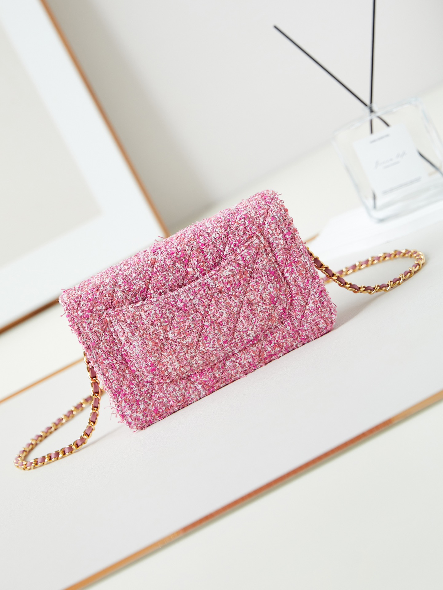 TOP CHANEL Woolen WOC Bag 12x19x3cm - Pink