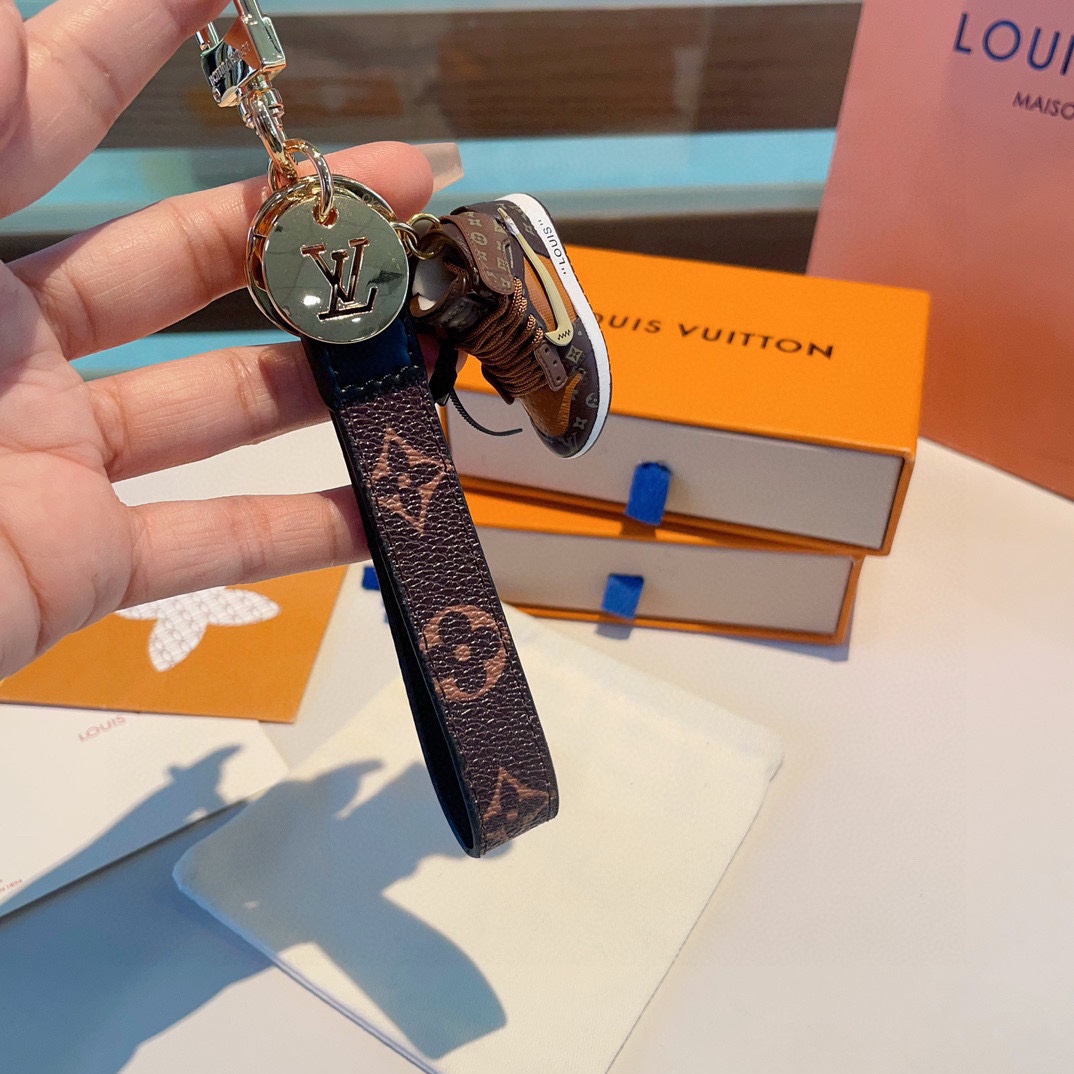TOP Louis Vuitton LV Nike Co-branded Mini Shoes Keychain