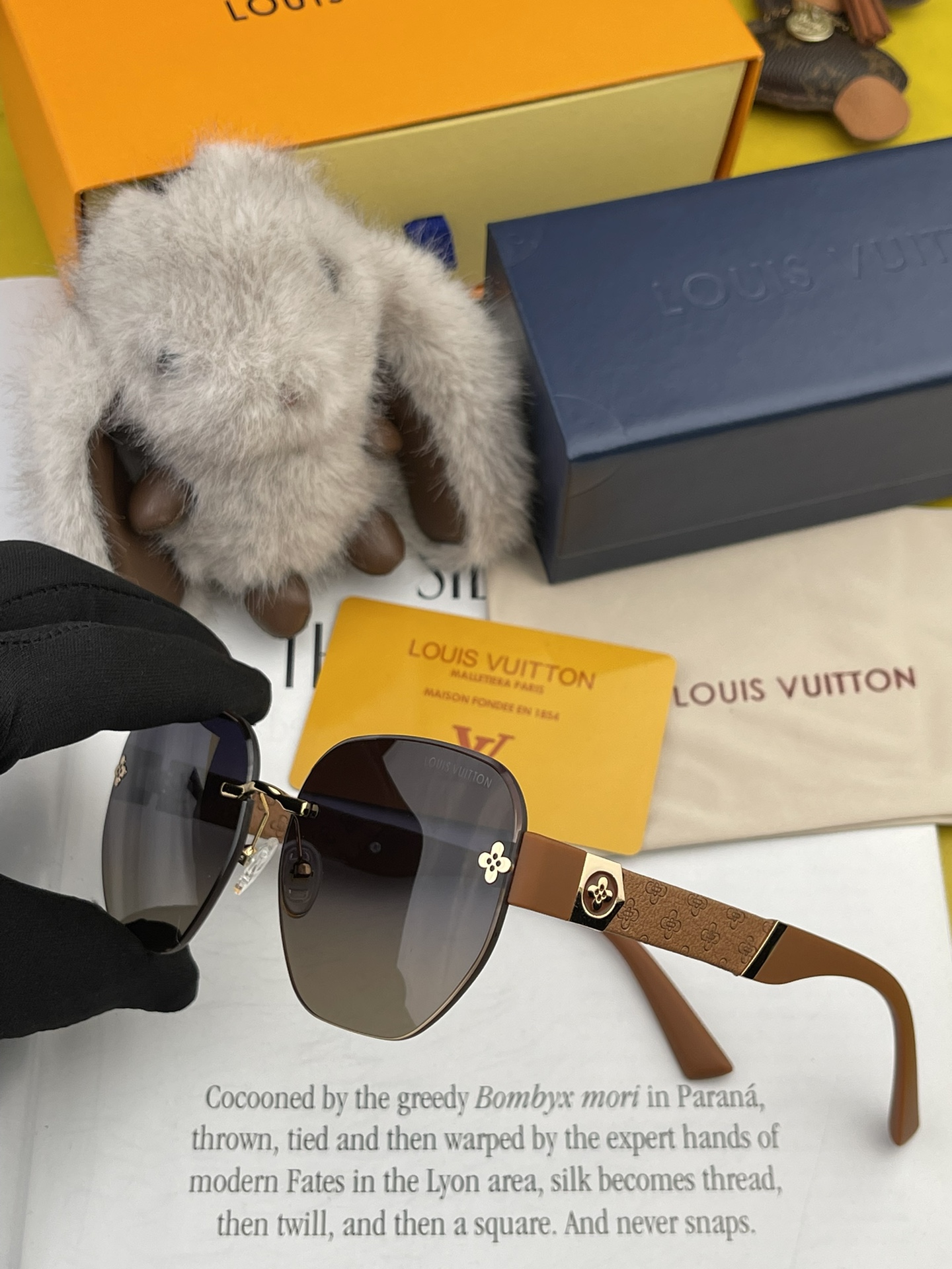 TOP Louis Vuitton LV Sunglasses - 3 Color