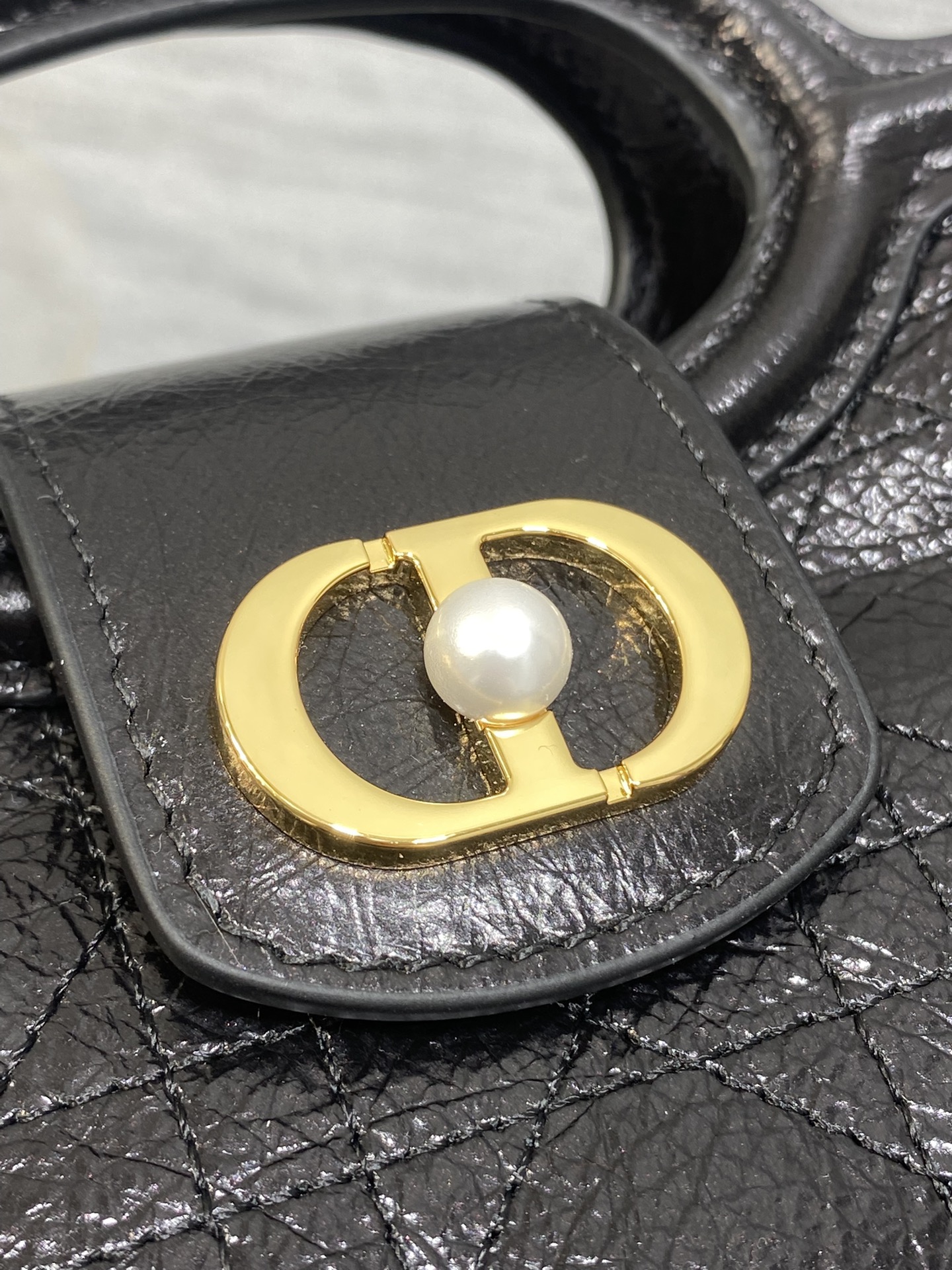 TOP Christian Dior  Jolie Top Handle Bag 18.5 x 13 x 8.5 cm - Black