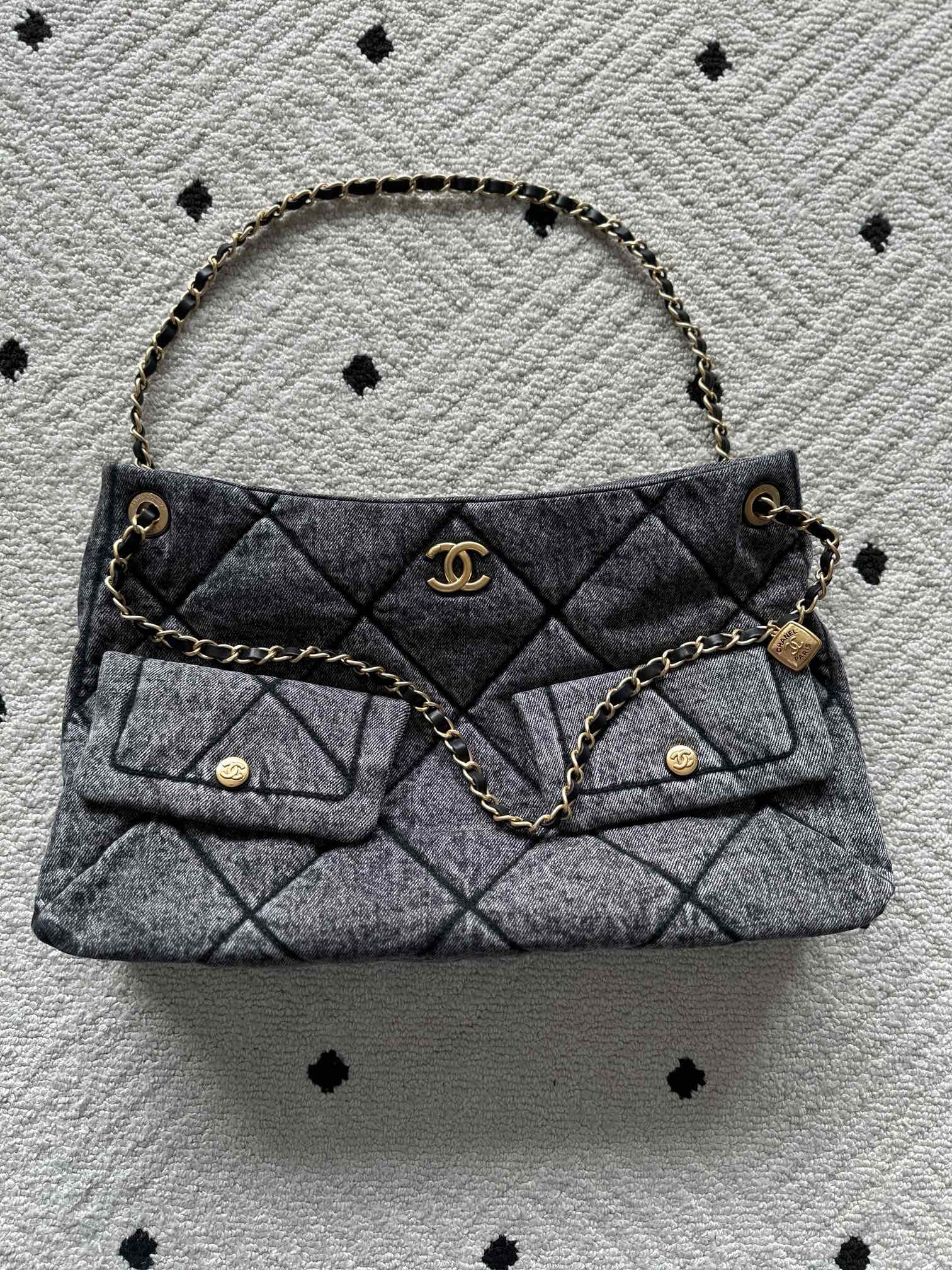 TOP CHANEL Denim Bag 25 X 38 X 10 cm - 2 Colors