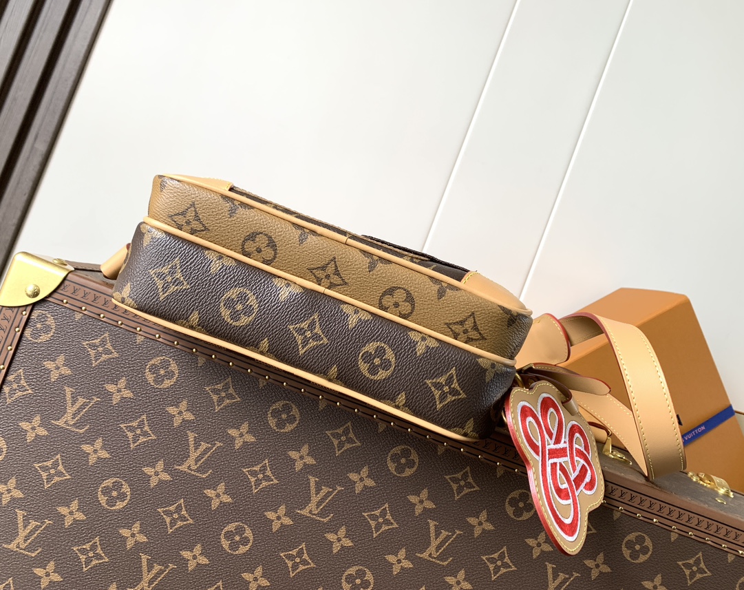 TOP Louis Vuitton LV  Monogram Landscape Nil Handbag 25x17.5x11cm - Brown