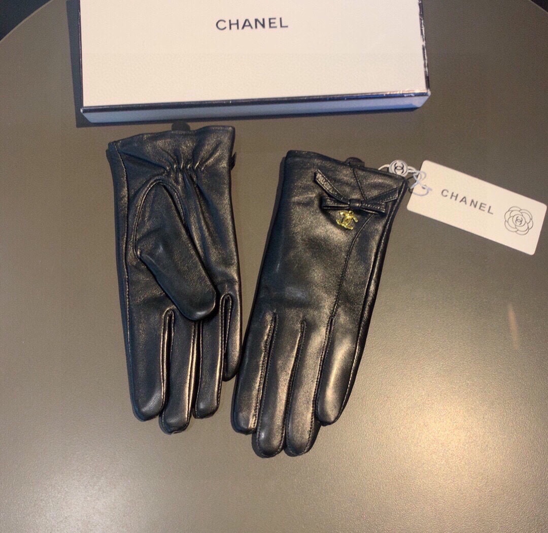 TOP CHANEL Sheepskin Gloves with Bow Tie - Black