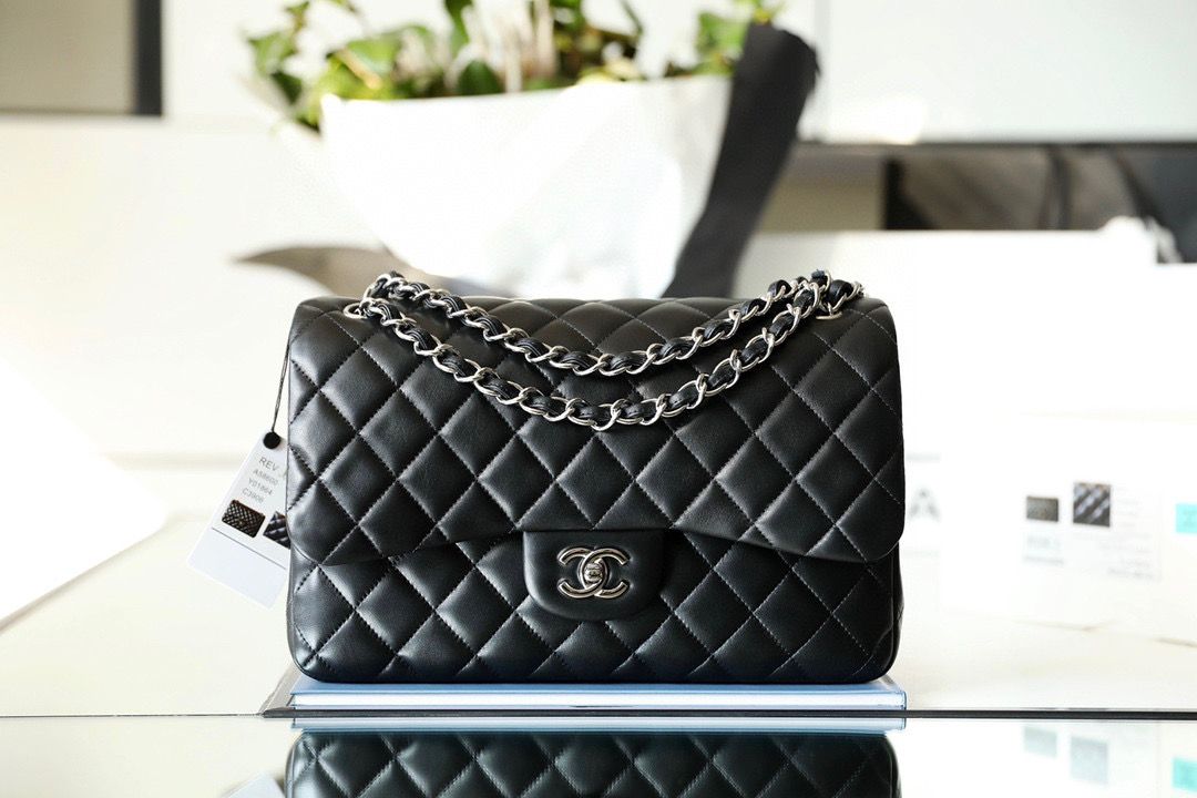 TOP CHANEL Classic Flap Bag Lambskin Jumbo 30CM - Black & SHW