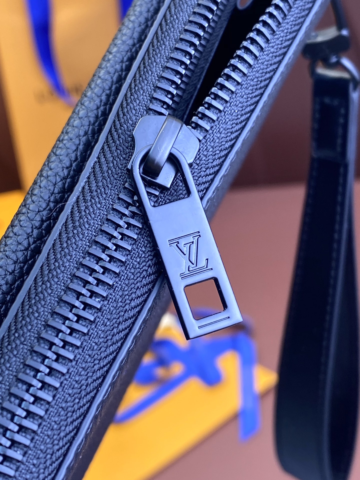 TOP Louis Vuitton LV Aerogram Wallet 20x11x2.5cm - Black