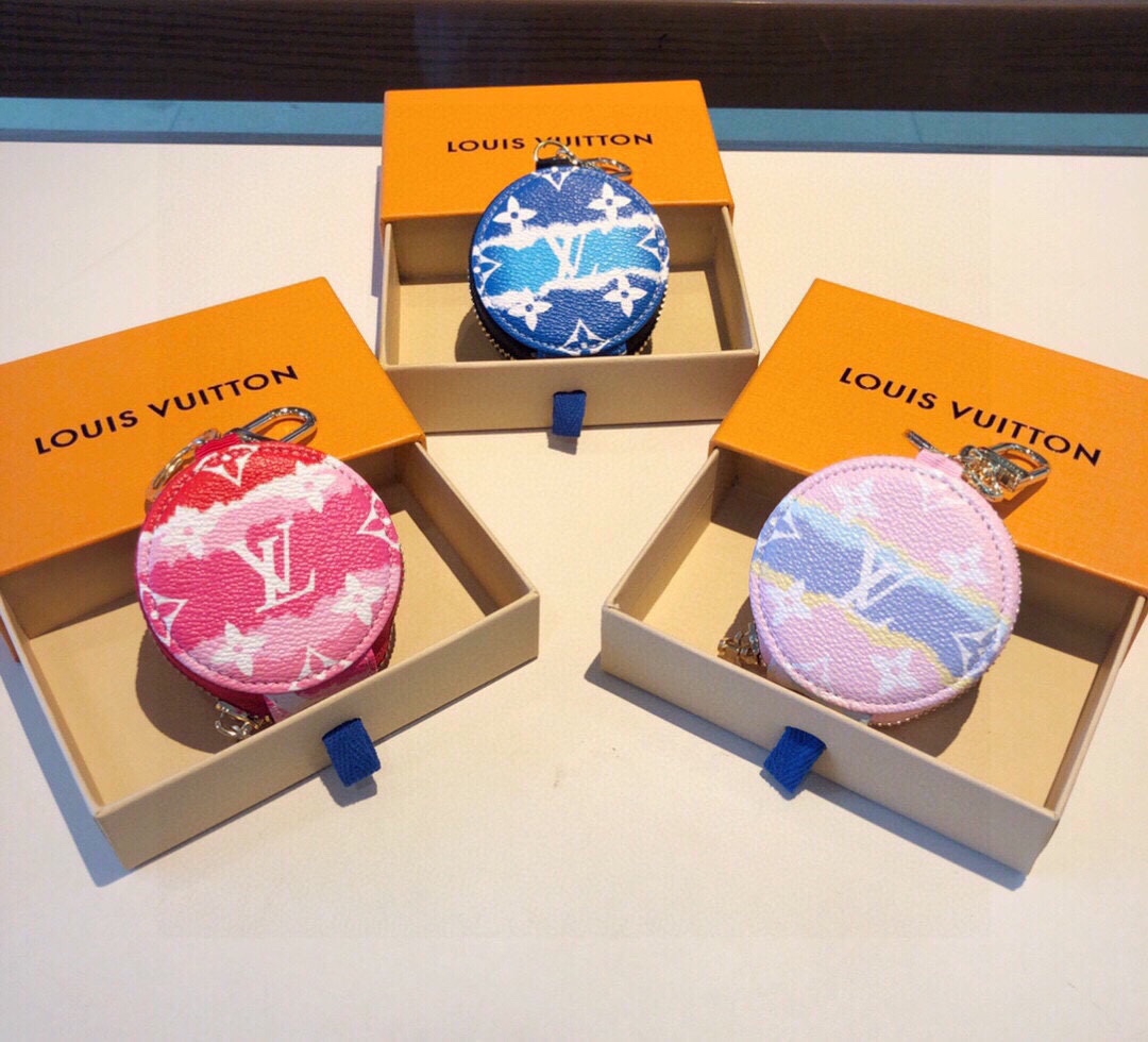 TOP Louis Vuitton LV Beach Style Fantasy Keychain/Airpods Case - 3 Color