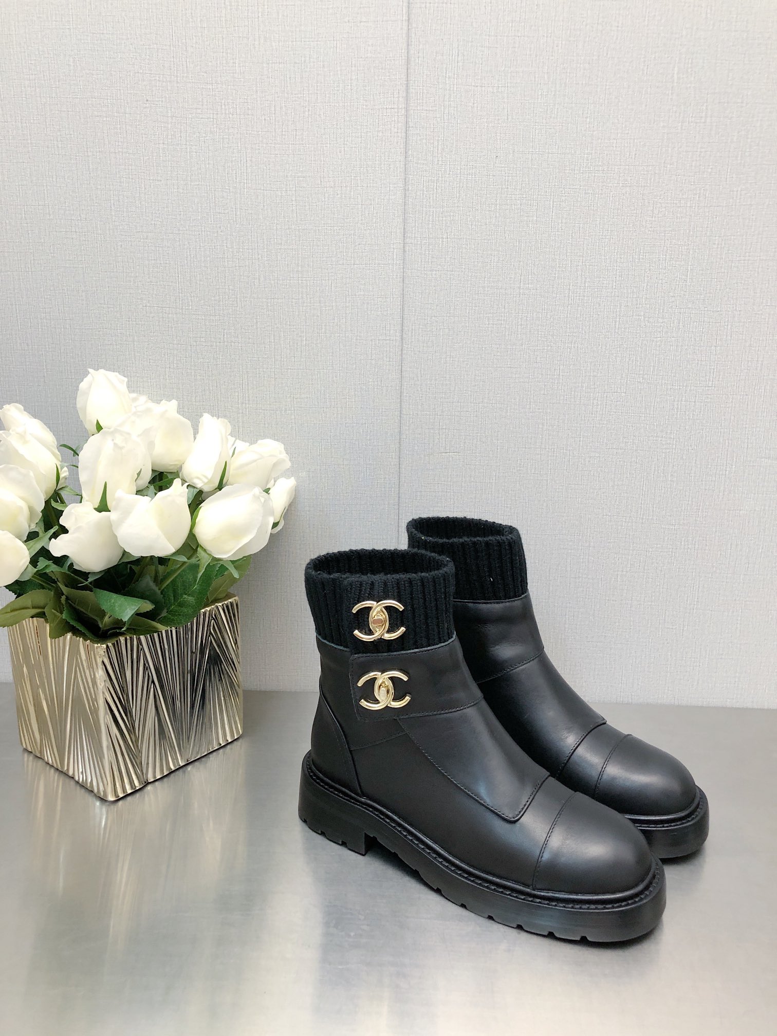 TOP CHANEL CC Boots - 3 Color