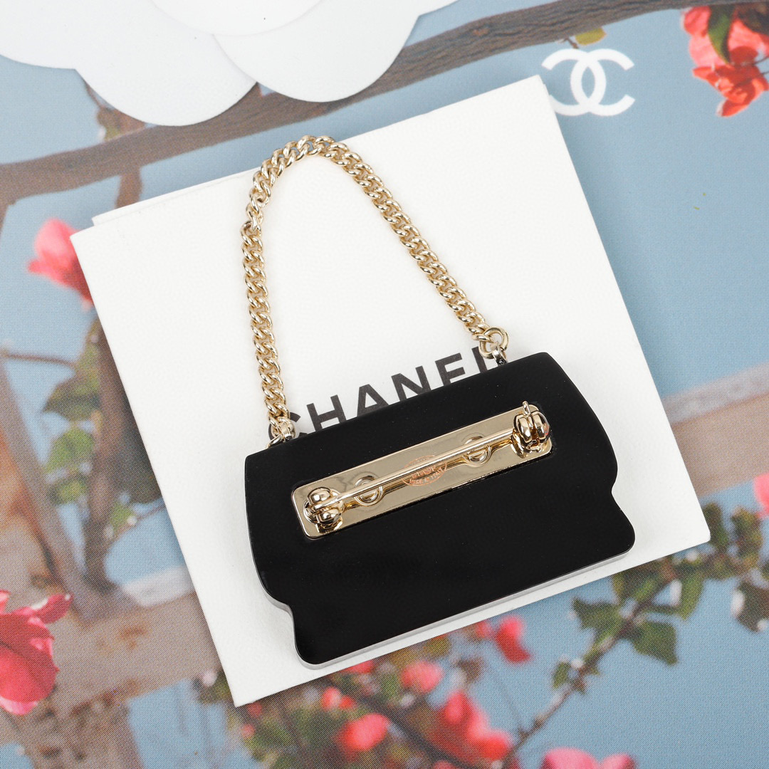 TOP CHANEL Vintage Classic Flab Bag Brooch - Black