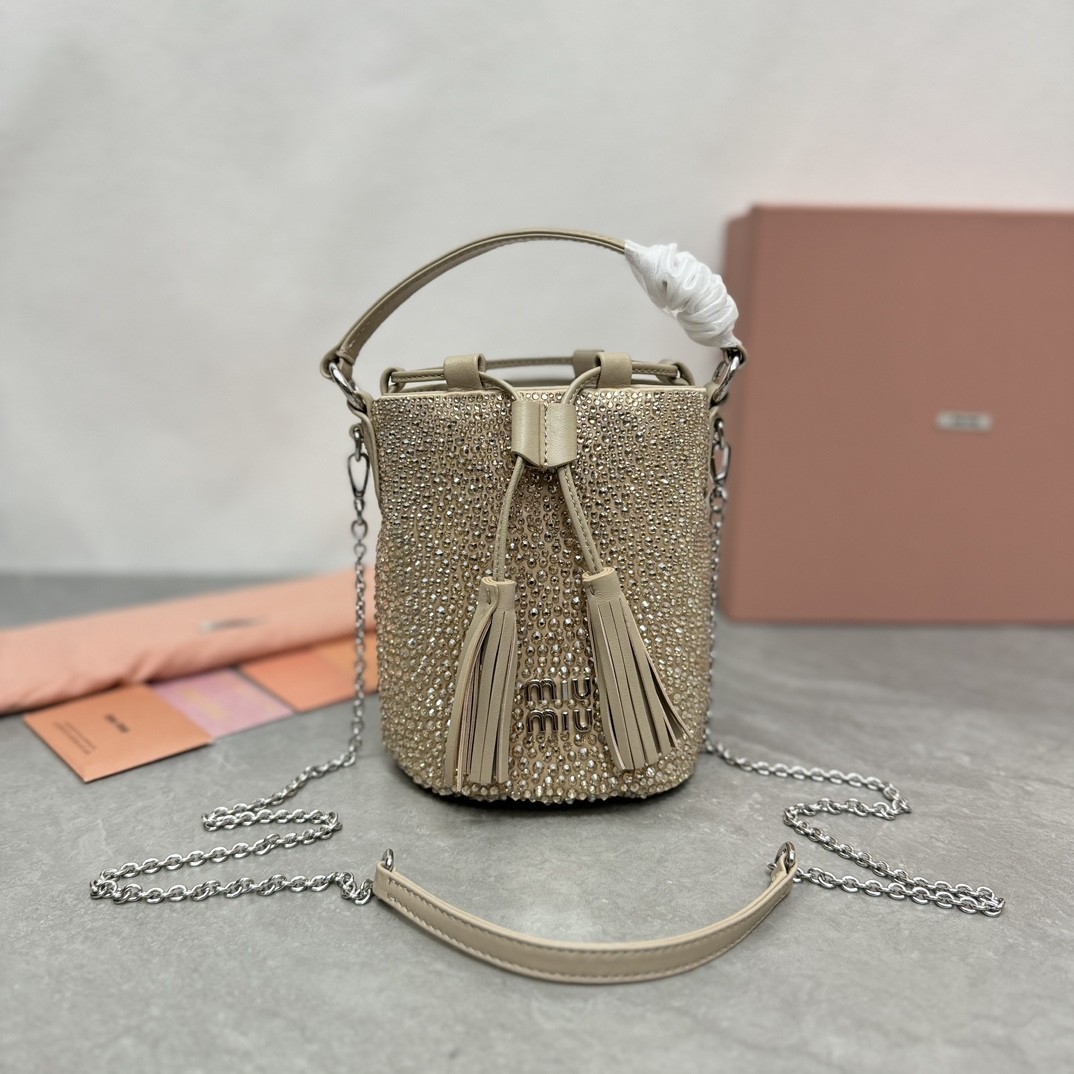 TOP Miu Miu Diamond Bucket Bags 17X15X10CM - 2 Colors