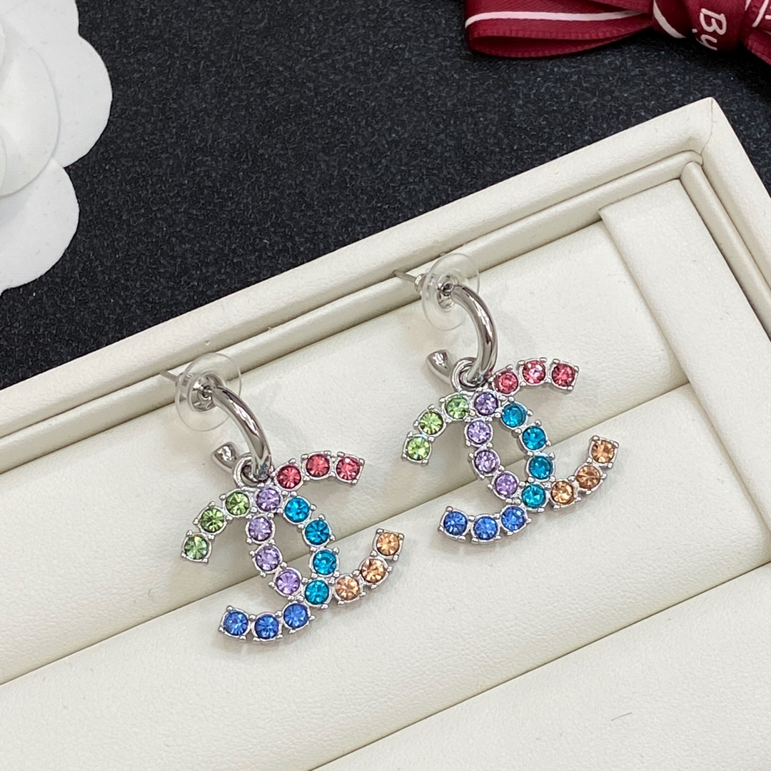 TOP CHANEL CC Earrings - 2 Colors