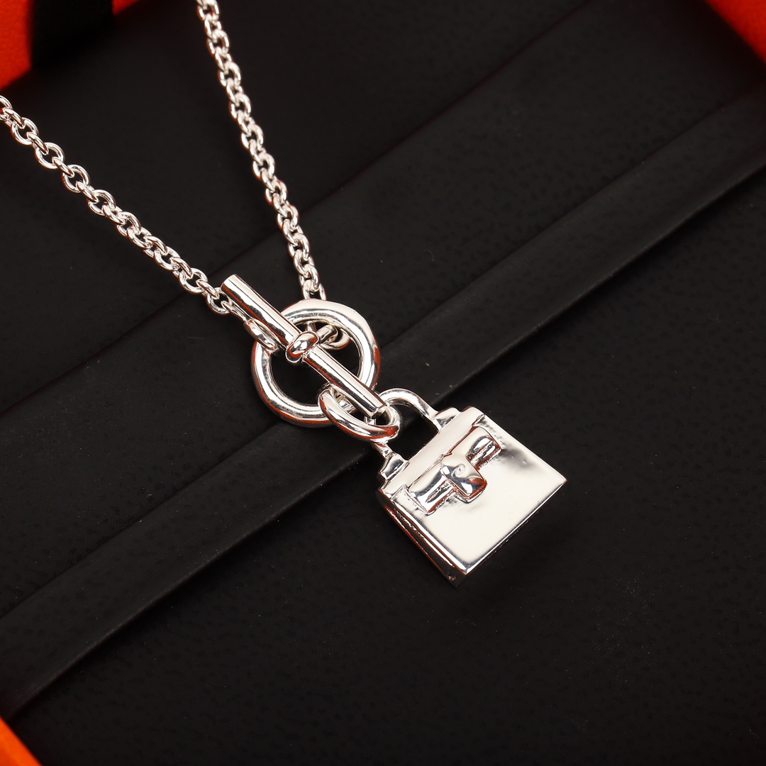 TOP HERMES Kelly Amulette Necklace-Sliver