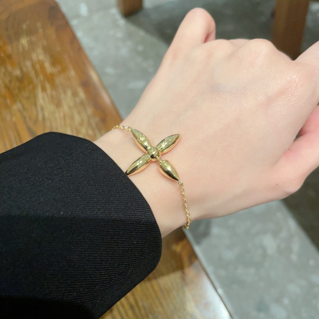 TOP Louis Vuitton LV Bracelet - Gold