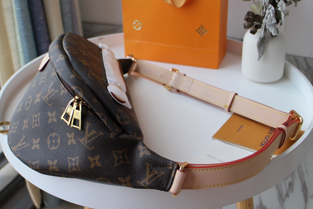 TOP Louis Vuitton LV Bumbag Monogram 37x14x13 cm-Brown