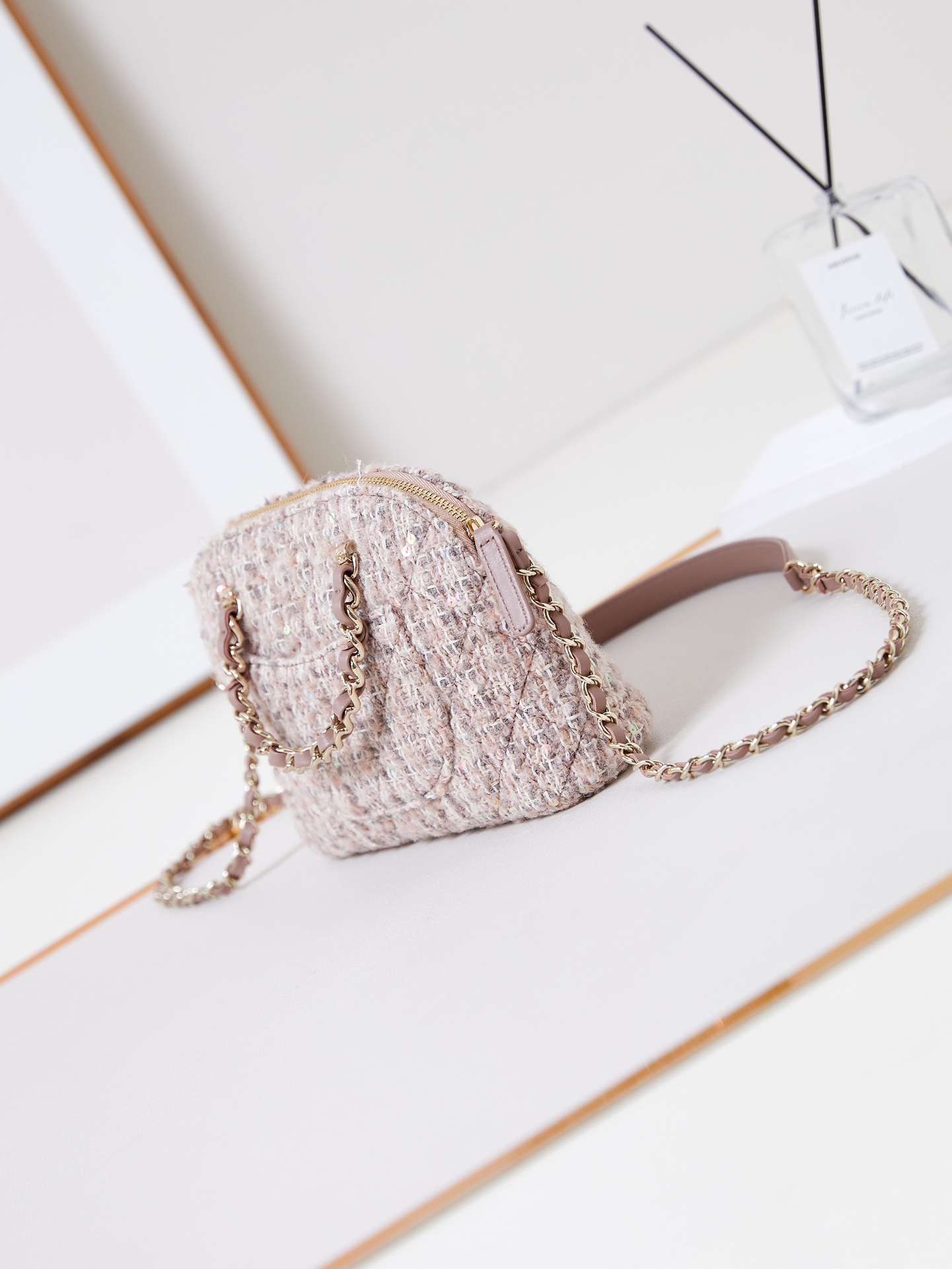 TOP CHANEL Shell Bag 15x20x6cm - Pink