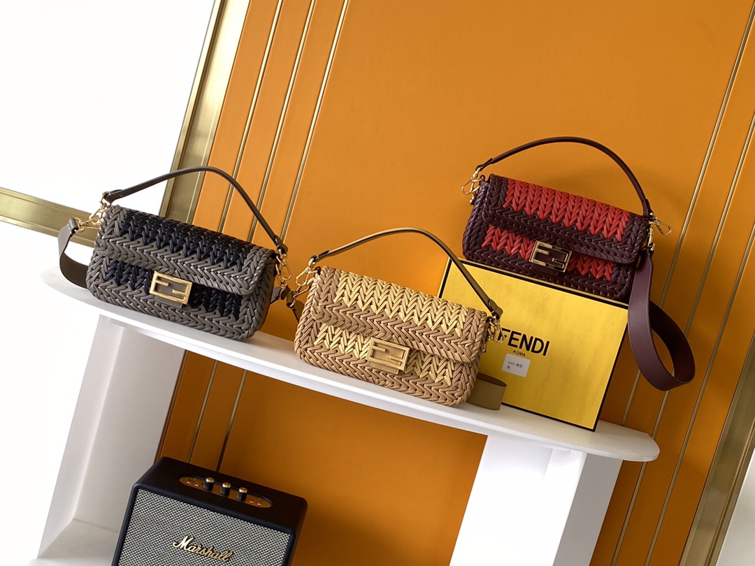 TOP FENDI FENDI Baguette Bag Hand-Woven Bag Made Of All Cowhide 27×6.5×15 cm - 3 Colour