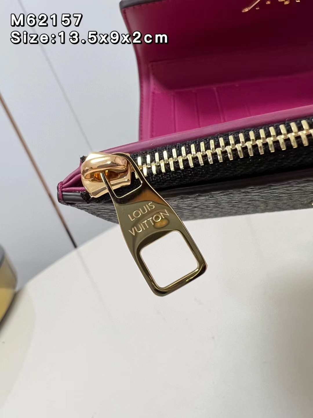 TOP Louis Vuitton LV Wallet - Black