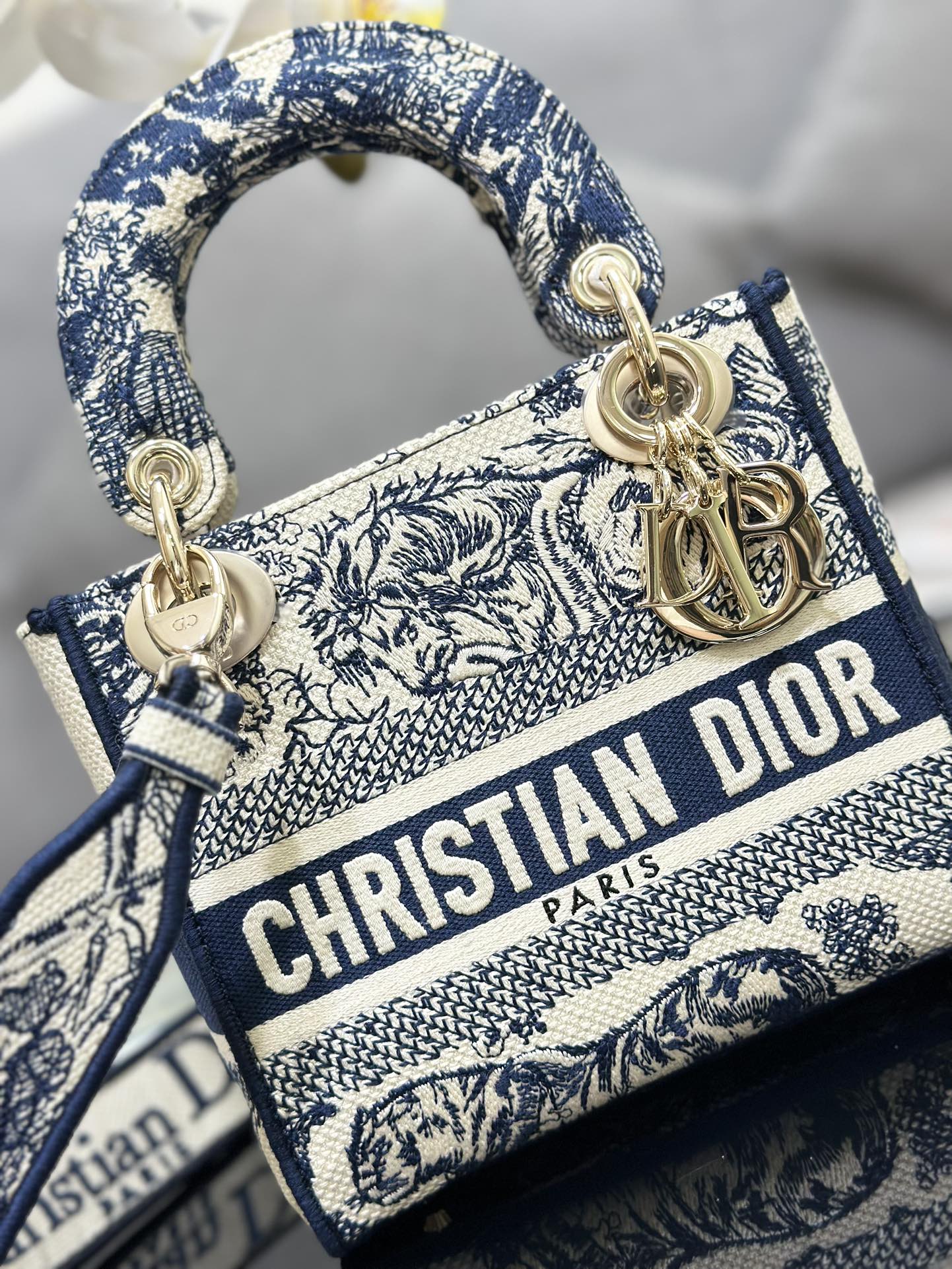 TOP Christian Dior Lady Christian D-Lite Bag 17 x 15 x 7 CM/ 24 x 20 x 11 CM - 27 Colors