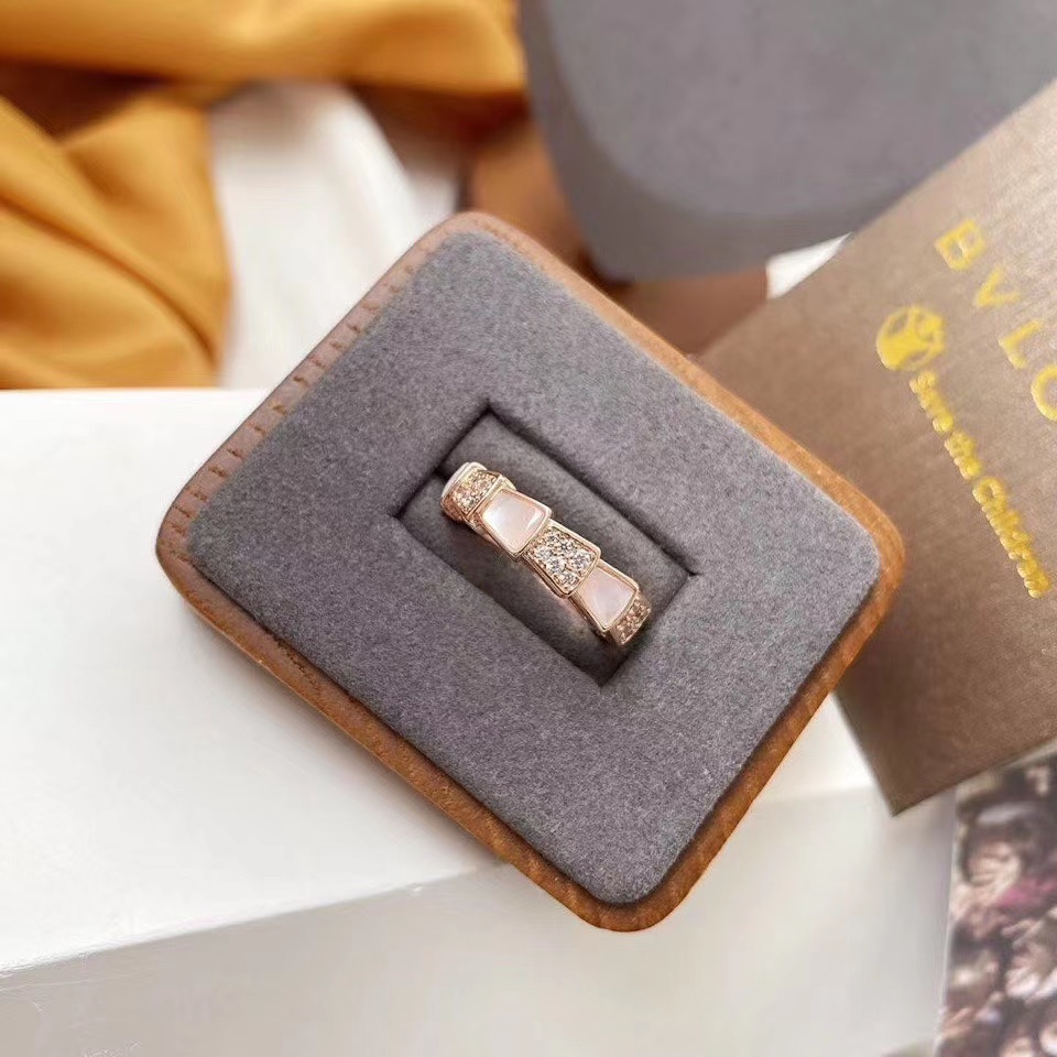 TOP BVLGARI Serpenti Viper Ring
