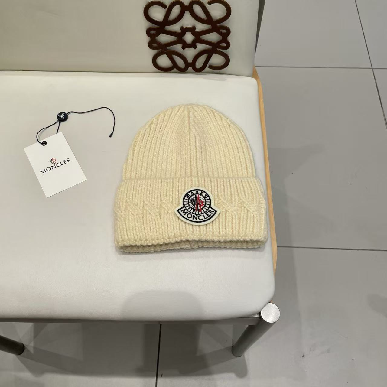 MONCLER Knitted beanie(Replica)