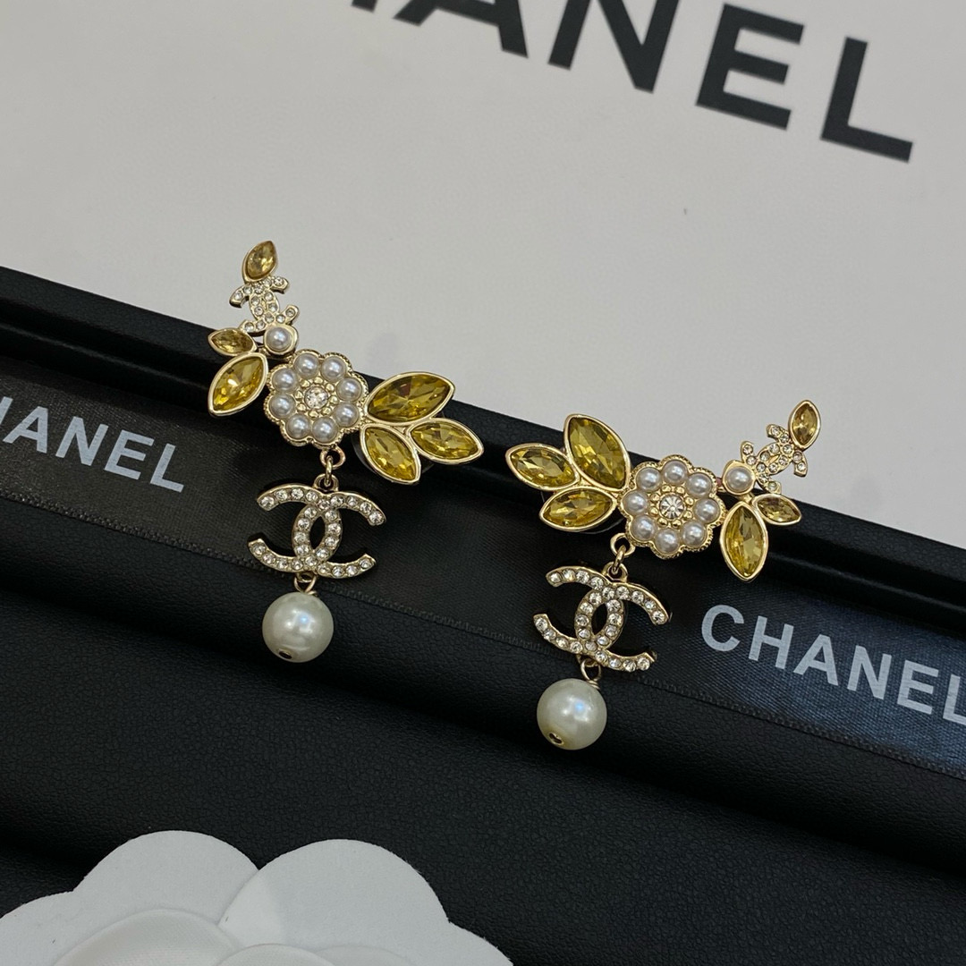 TOP CHANEL Earrings - Collection